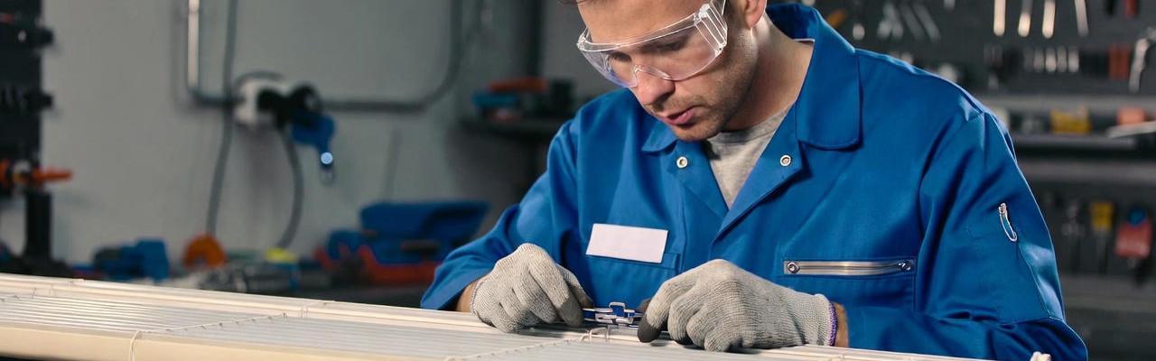 Reparación de una persiana atascada en Majadahonda